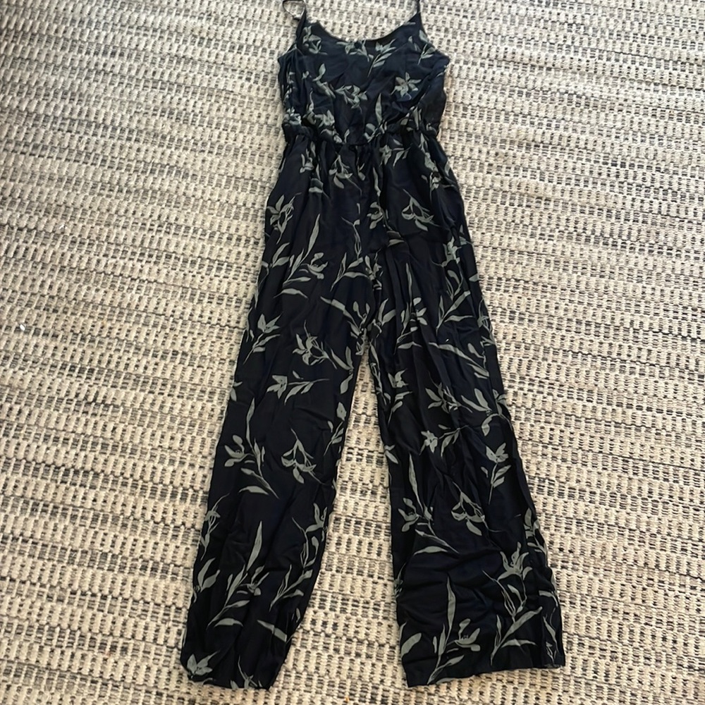 Gap navy/floral jumpsuit